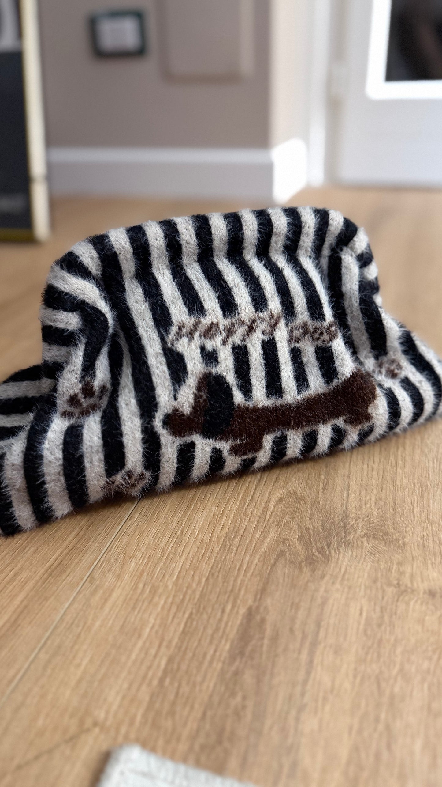 Clutch happy dog marrone e panna
